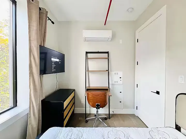 358 Irving Ave #3B-194