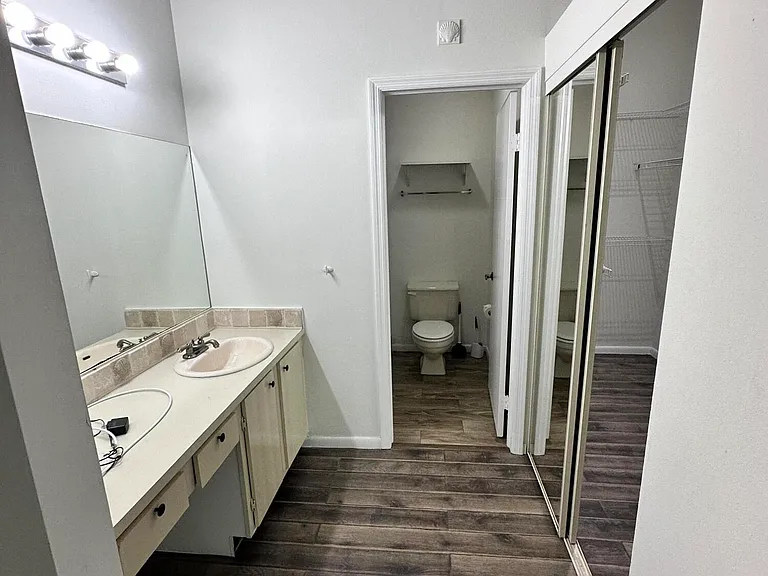306 Harbour Pointe Way — Photo 10