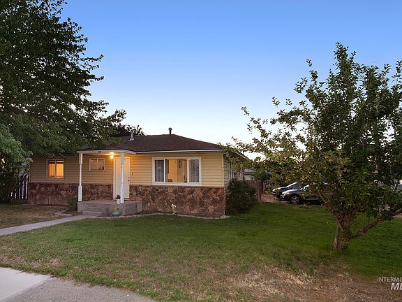 5th image of 337 7th Ave N