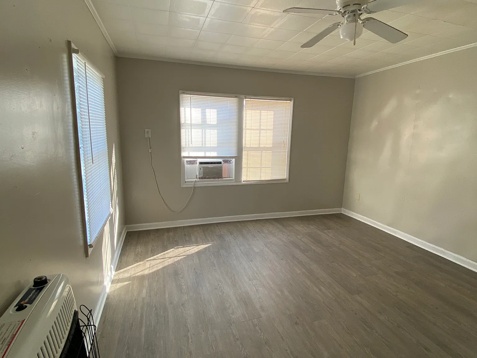 2 bed, 742 sqft, $850 — Photo 2