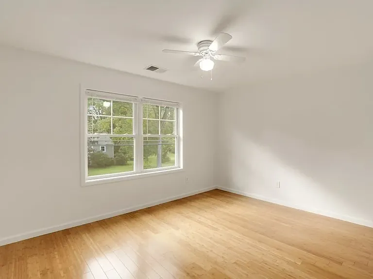 32 Brown St #32 — Photo 19