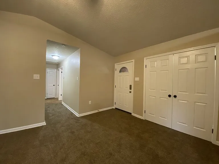 2413 Lehigh Dr — Photo 7