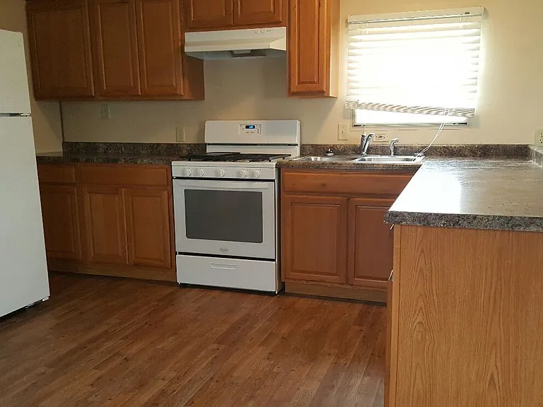 Sunrise Terrace — Photo 23