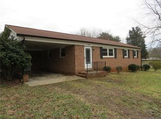 320 Hazelwood Cir, Statesville, NC 28625