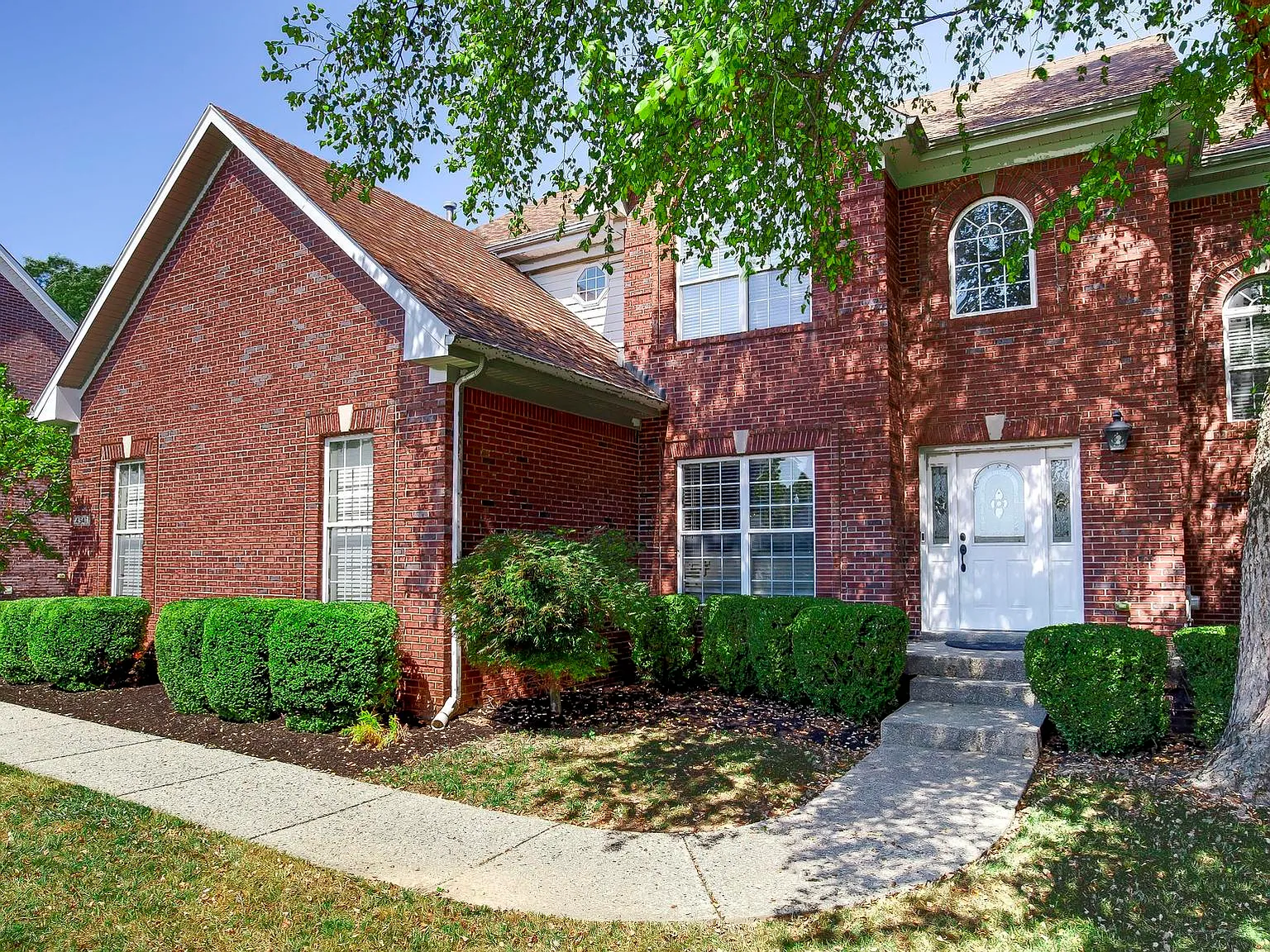 5 bed, 3388 sqft, $3,000 — Photo 3