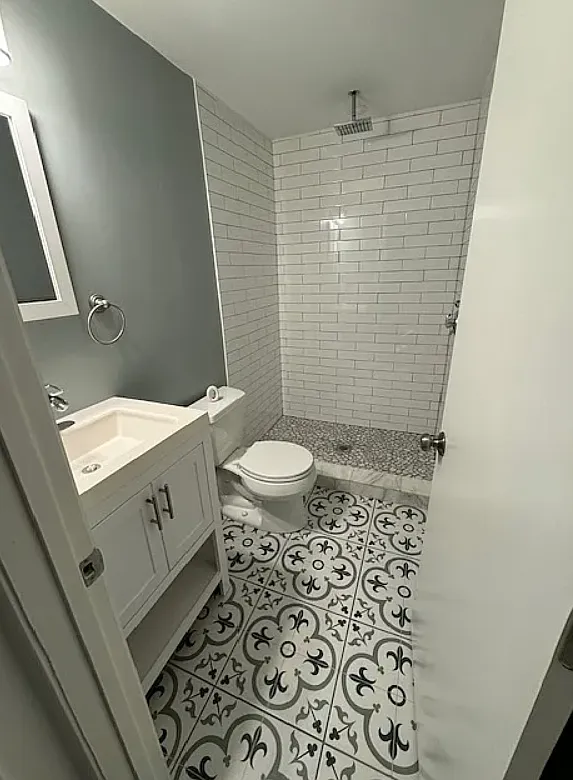 3 bed, 800 sqft, $2,900 — Photo 4