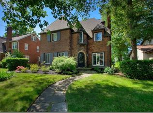 3726 Severn Rd, Cleveland Heights, OH 44118