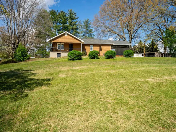 1616 Roberson Rd, Hixson, TN 37343