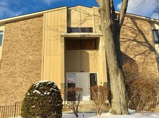 30445 W Forteen Mile Rd, Farmington, MI
