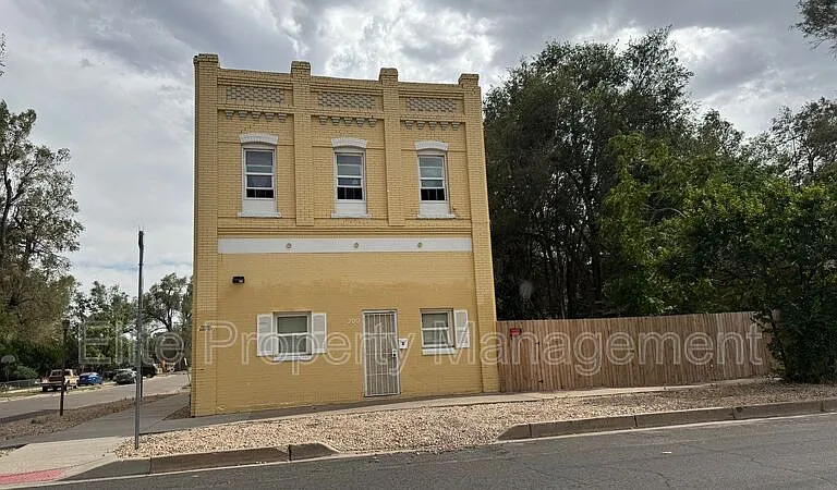 200 W Arroyo Ave #B — Photo 1