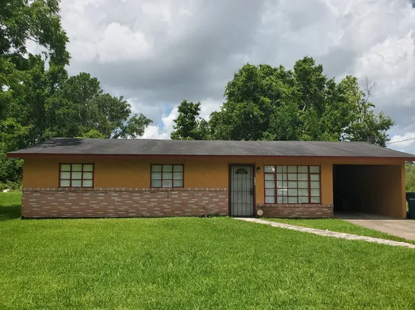 7725 Helbig Rd, Beaumont, TX 77708