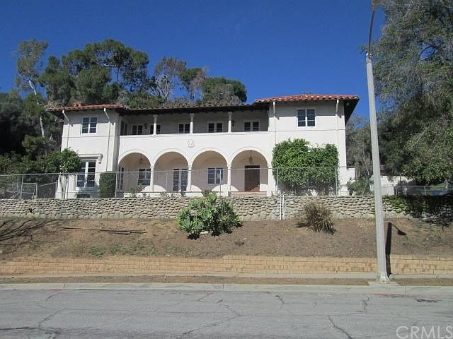 1st image of 209 W Scenic Dr
