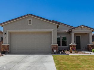 397 W Golden Aspen Dr, San Tan Valley, AZ 85140