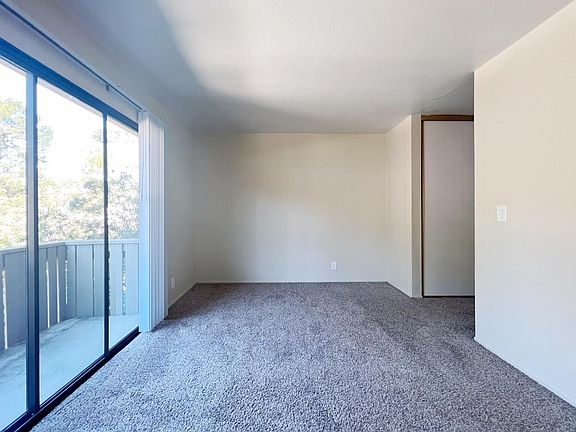 5th image of 680 Moraga Rd APT 11