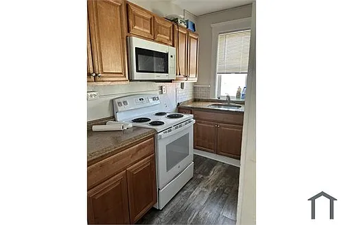 856 Western Ave #2RIGHT Photo 1