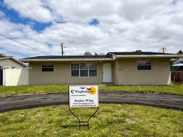 6781 Garfield St, Hollywood, FL 33024