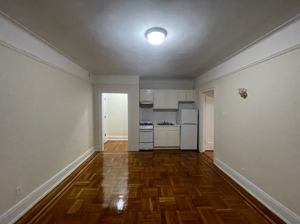 41-44 44th St #B
