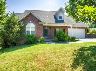106 Gallahad Ct, Sevierville, TN 37876
