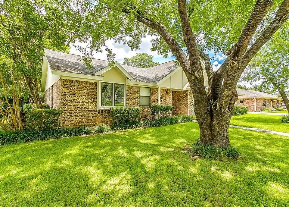 1st image of 6521 Riviera Dr