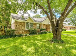 6521 Riviera Dr, North Richland Hills, TX 76180