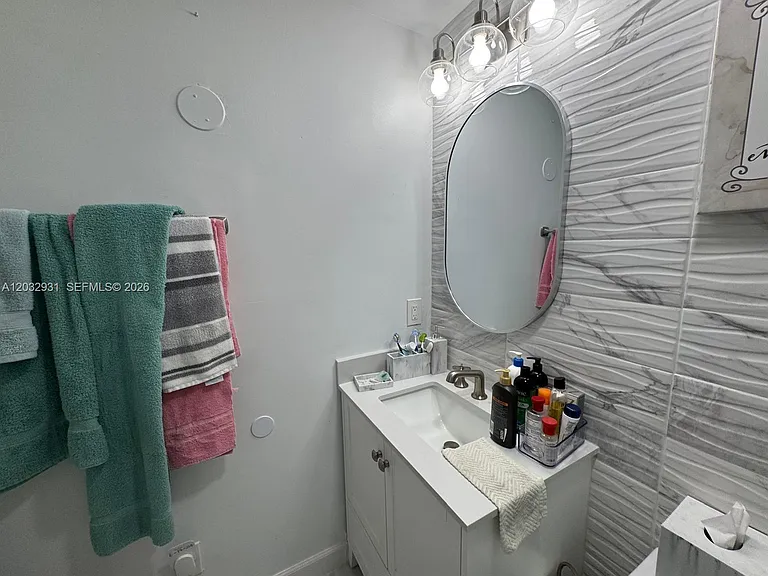 16682 Hemingway Dr — Photo 20