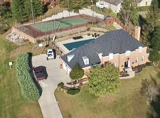 3009 Camelot Dr, Portsmouth, OH 45662