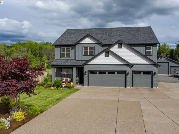 892 E McKinley St, Carlton, OR 97111