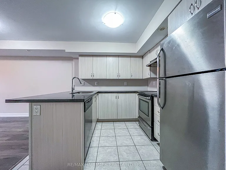 100 Parrotta Dr #92 — Photo 4