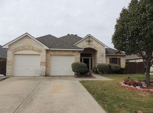 912 Glenview Dr, Aubrey, TX 76227