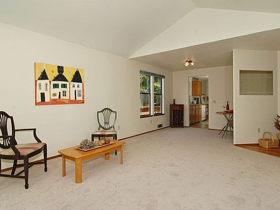 Spacious, vaulted formal spaces.