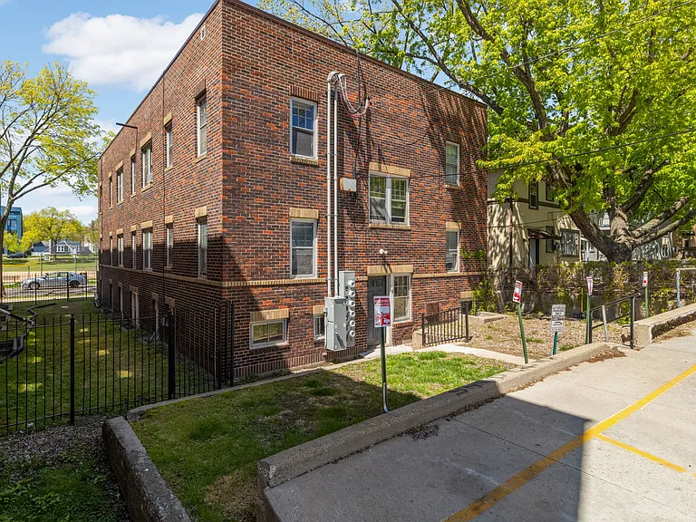 3125 Aldrich Ave S #4 — Photo 22