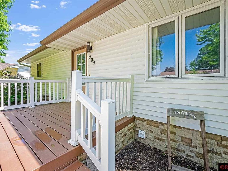 209 Viking Ave, Hanska, MN 56041 Zillow