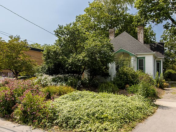 2nd image of 157 Walton Ave