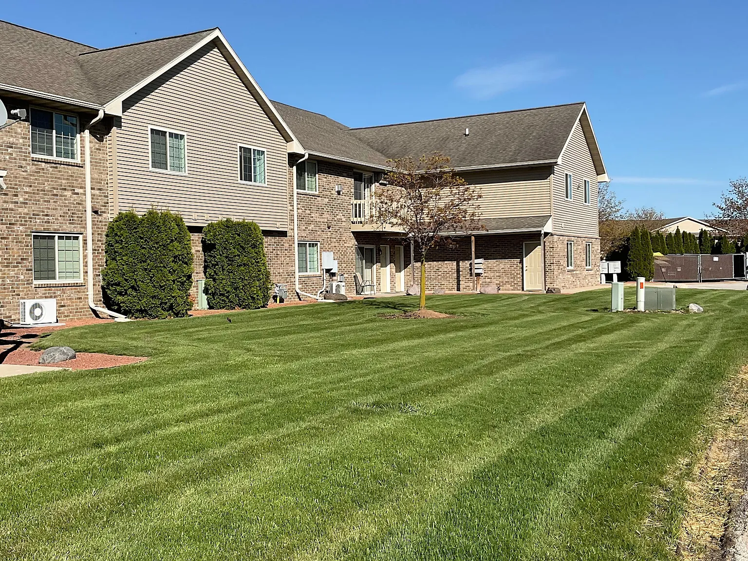 Rockingham Estates — Photo 3