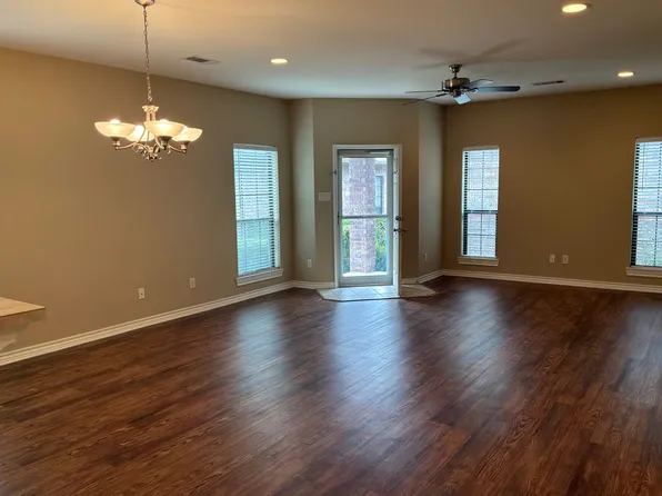 2307 Hillcrest St #2307, Fort Worth, TX 76107