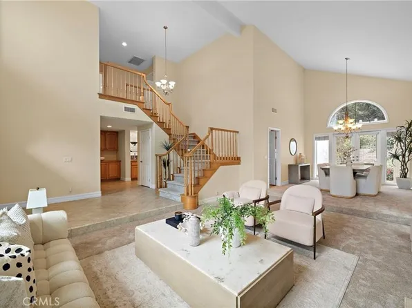 2811 N Roxbury St, Orange, CA 92867