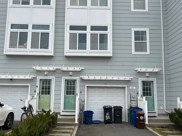 161 Sea Grass Ln #A, Arverne, NY 11692