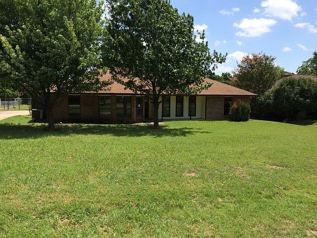 1st image of 280 Oakwood Dr