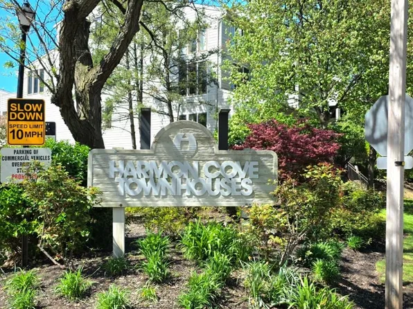 804 Spinnaker Court image 1 of 17