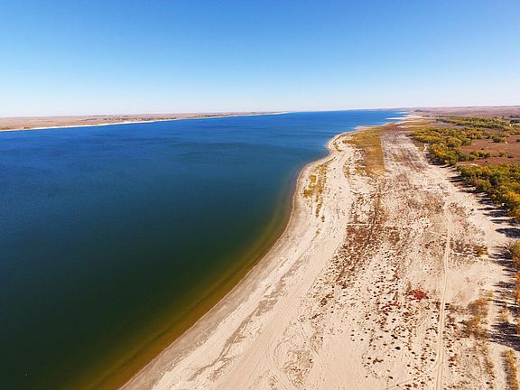 3rd image of Bayside Country Ests