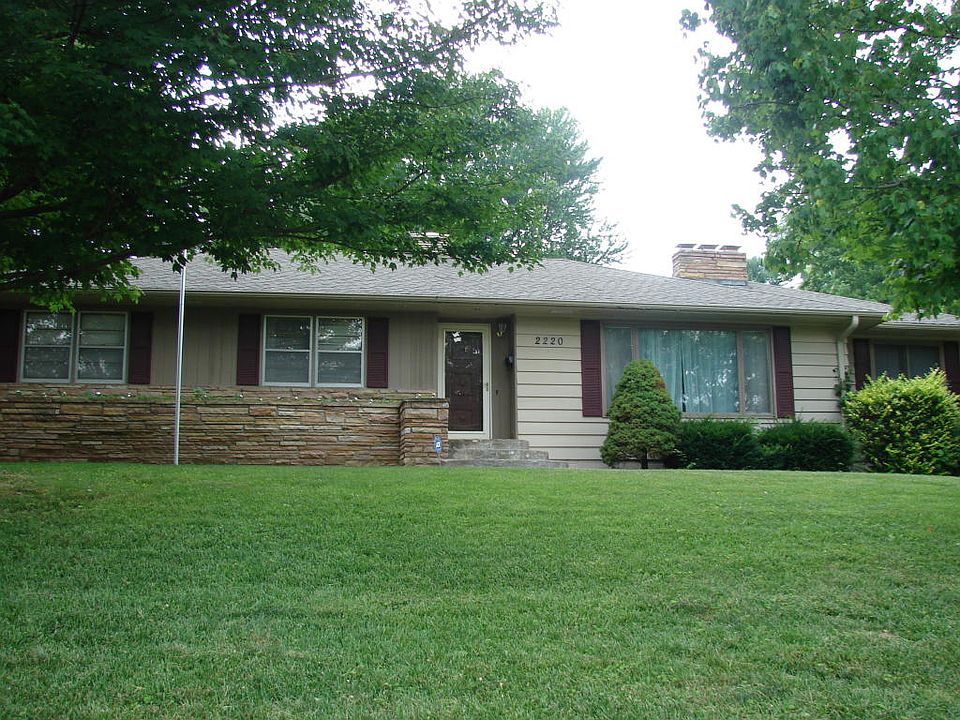 1st image of 2220 S 28th St