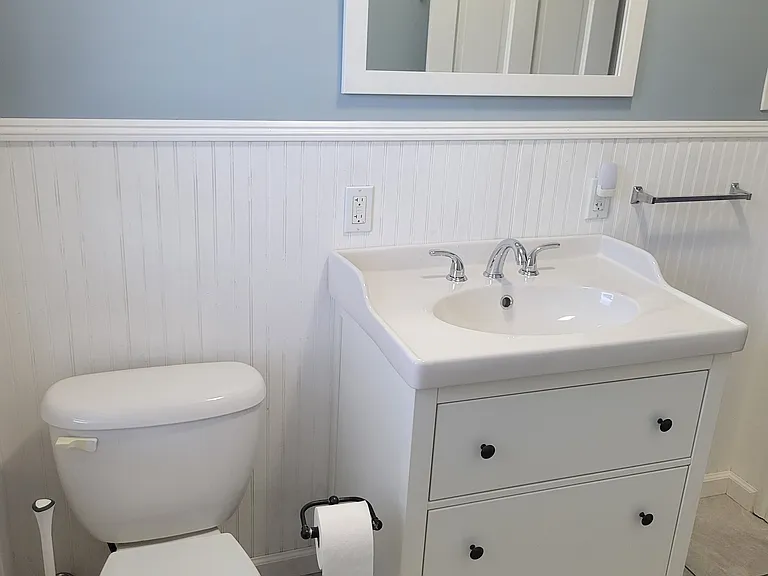138 Bay View Ave #3 — Photo 12