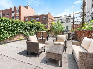 25-87 37th St #1A, Astoria, NY 11103