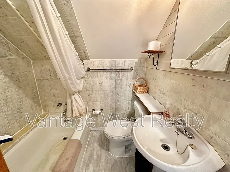 840 Bernard Ave — Photo 33