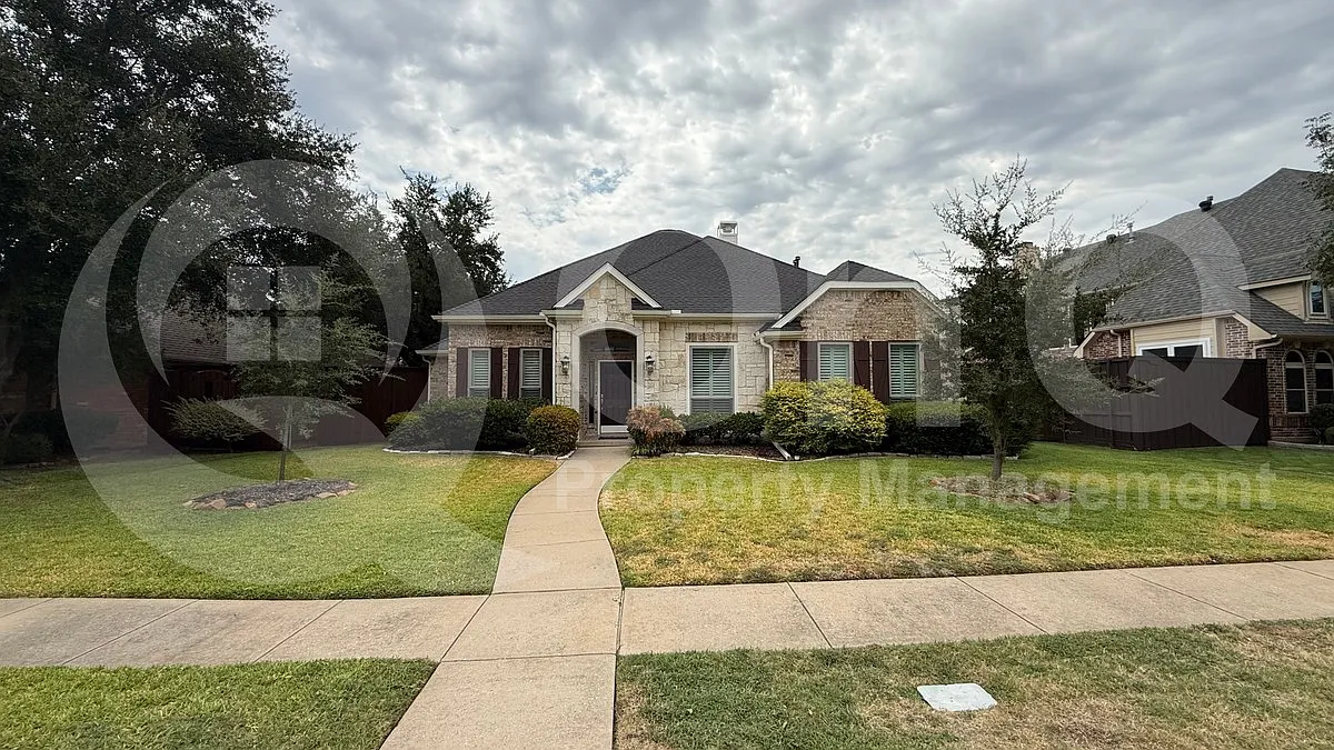 3 bed, 3.0 bath, 2727 sqft, $3,300 — Photo 3