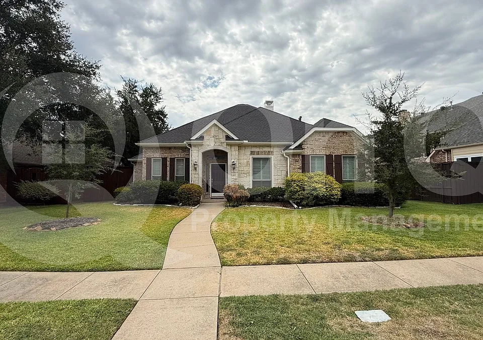 1219 Bridgeway Ln