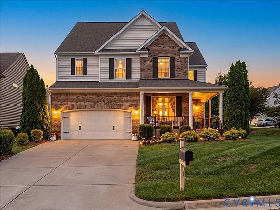 2nd image of 9521 Lyndon Cir
