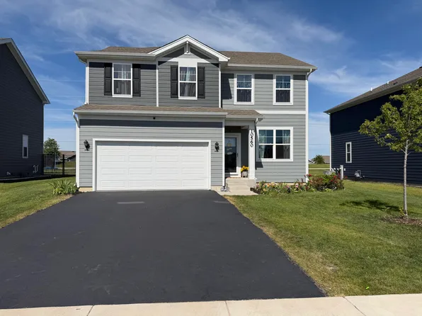 10560 Azalea Dr, Crown Pt, IN 46307