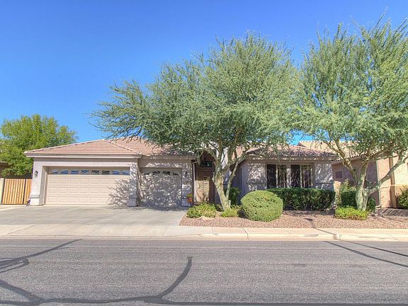 2nd image of 2334 E La Costa Pl