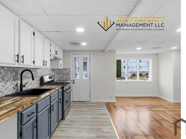 227 Lawrence St, Fall River, MA